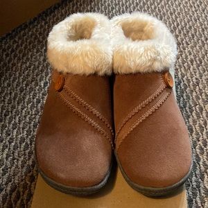 Clarks, brand new indoor/outdoor slippers